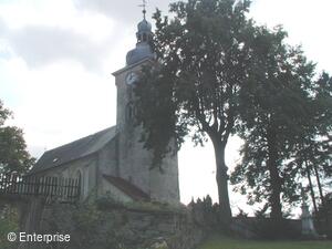 Farní kostel sv. Michala s areálem