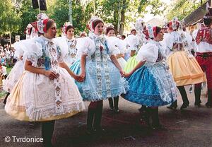 Podluží v písni a tanci