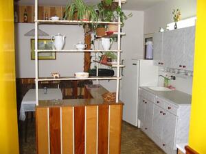 UBYTOVÁNÍ POD LESEM