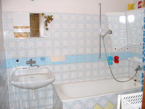 UBYTOVÁNÍ POD LESEM