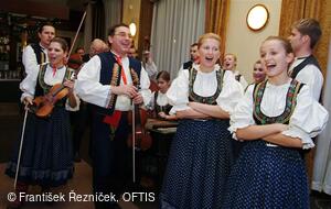 Souznění - MF adventních a vánočních zvyků, koled a řemesel