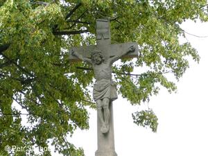 Kříž u cesty do Nejdku