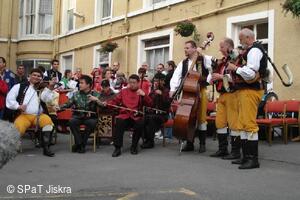 Jiskra, soubor písní a tanců