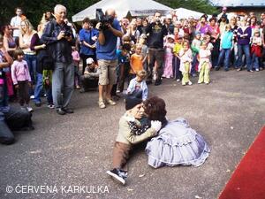 Království perníku 2009 - hadí žena Jessica Bieske