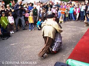 Království perníku 2009 - hadí žena Jessica Bieske