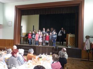 sekání s důchodci