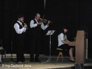 sekání s důchodci