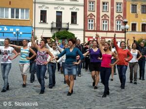 * Z DĚNÍ VE MĚSTĚ