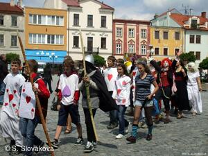 * Z DĚNÍ VE MĚSTĚ