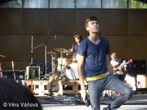 * Z DĚNÍ VE MĚSTĚ