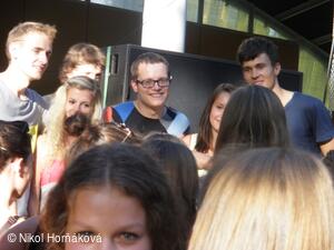 * Z DĚNÍ VE MĚSTĚ