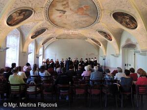 * Z DĚNÍ VE MĚSTĚ